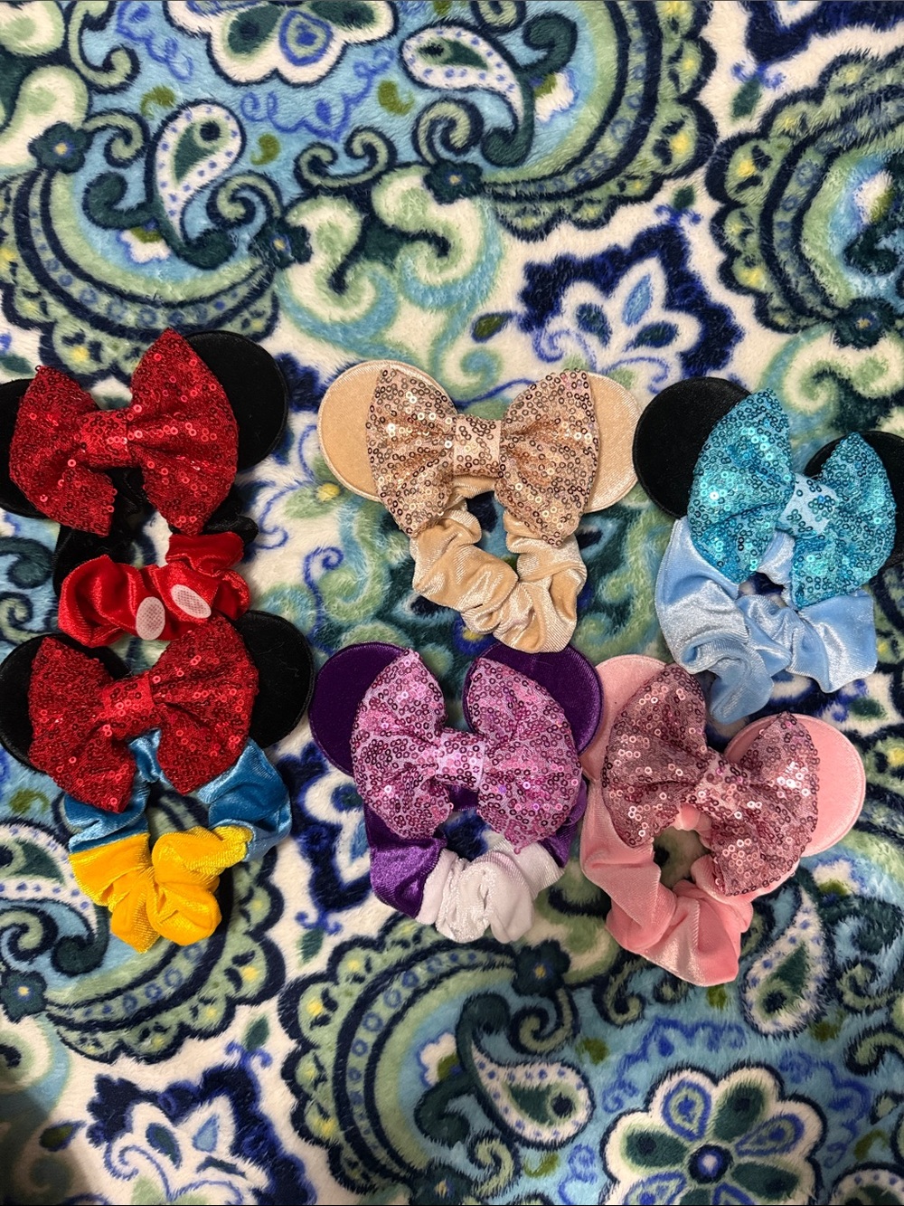 6 Sequin Minnie Mouse Ear Scrunchie Set - Assorted Colors